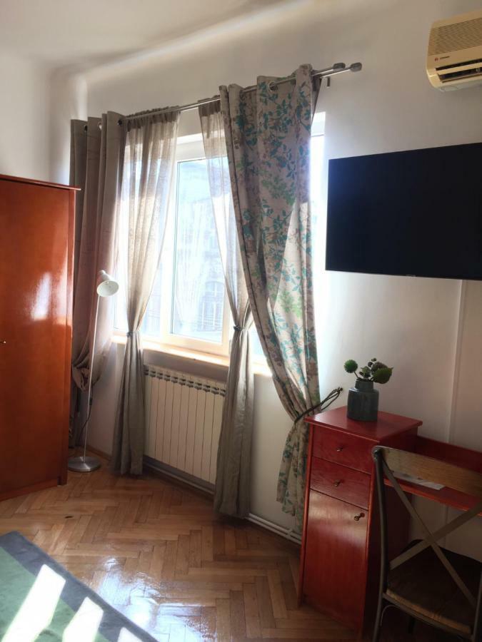 Vintage Apartment Bucharest Exterior photo